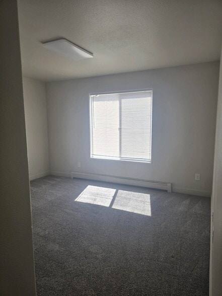 Building Photo - 2943 Bunting Ave