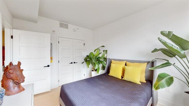 Building Photo - 10 Provost St