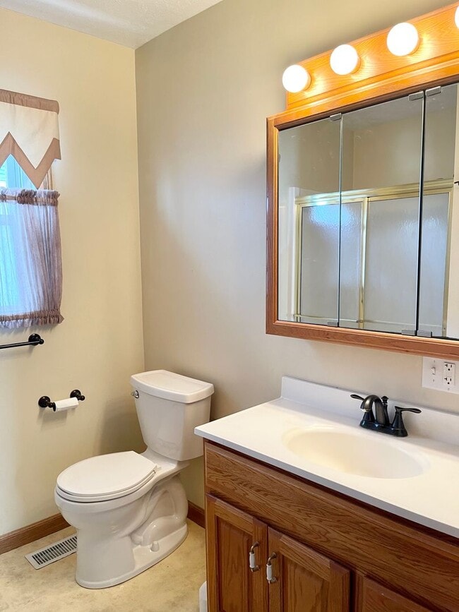 Building Photo - East Side Gem – Spacious 2BR Home with 2 C...