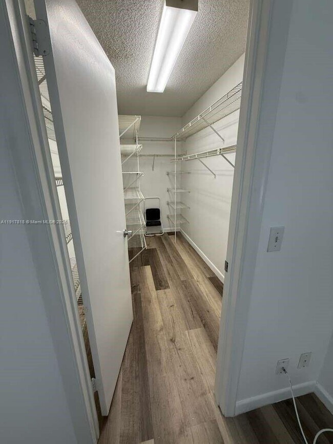 Building Photo - 13001 SW 15th Ct