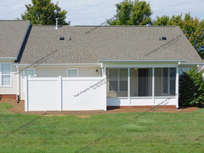 Building Photo - 5012 Philly Ln