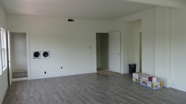 Building Photo - 4302 Normal Ave