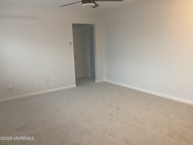 Building Photo - 25 King James Ln