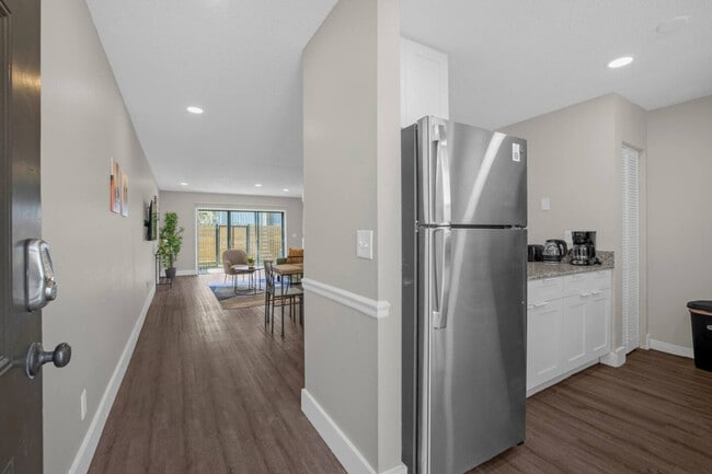 Building Photo - 13803 Heritage Club Dr