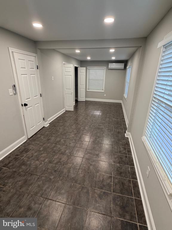Building Photo - 129 Pheasant Ln