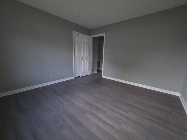 Building Photo - 502 N Audubon Ave