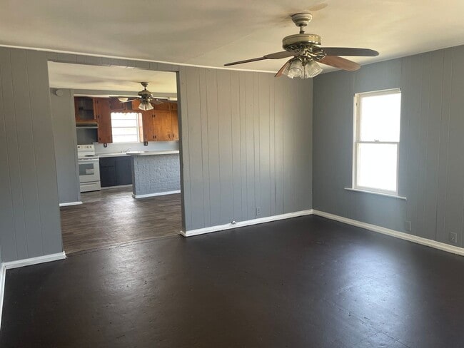 Building Photo - Corner Lot Home – Central City - Corpus Christi, TX