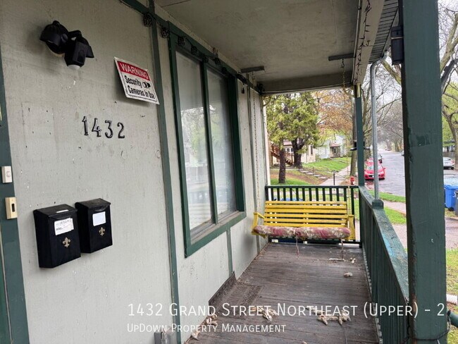 Building Photo - 1432 Grand St NE