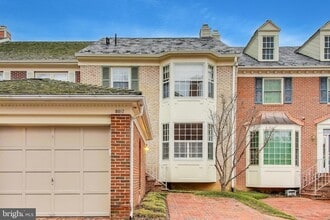 Building Photo - 8017 Rising Ridge Rd