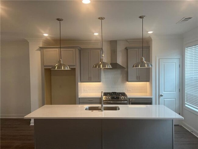 Building Photo - 4400 Sims Park Pl.