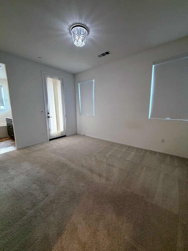 Building Photo - 15119 Horizon St