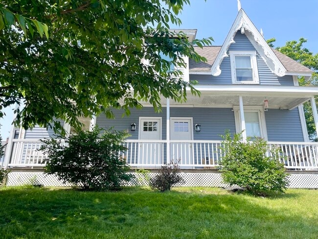 Primary Photo - 17 Court St