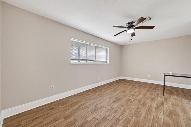 Building Photo - 11107 Cedarview Ln