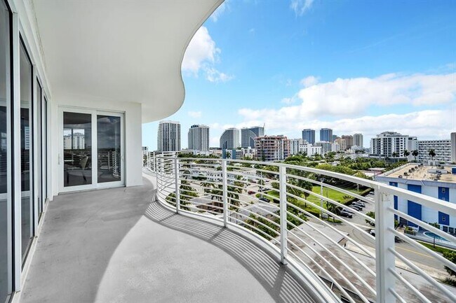 Building Photo - 612 Bayshore Dr