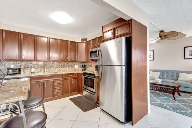 Building Photo - 4049 Wolverton C