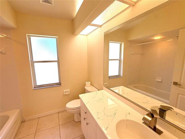 Building Photo - 731 Waterside Ct