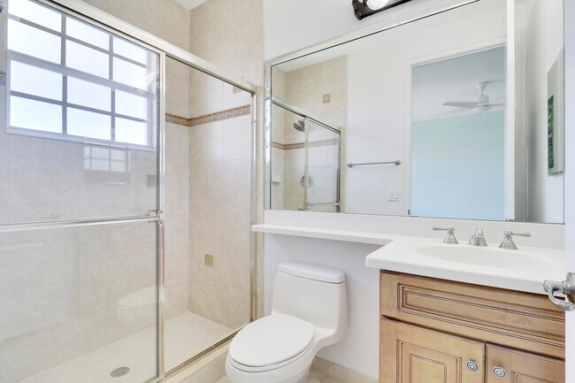 Building Photo - 4581 Artesa Way S