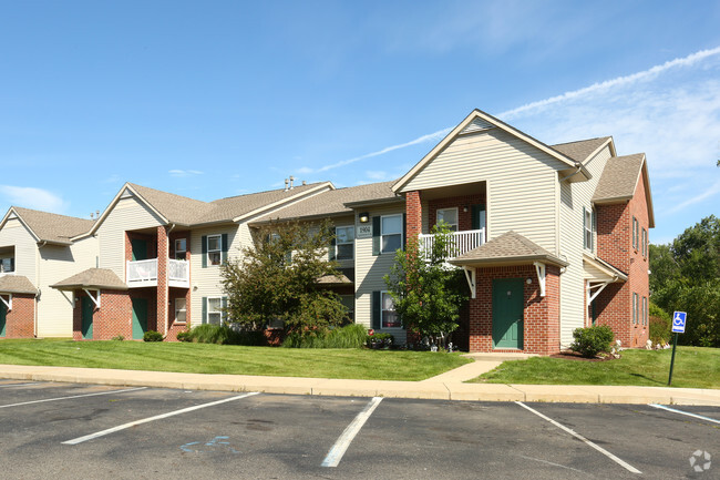 Arbors at Georgetown - Lansing, MI | Apartment Finder