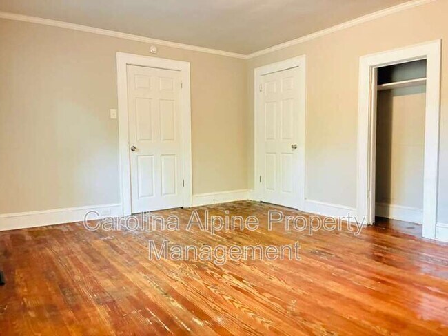Building Photo - 102 Plum Tree Ln