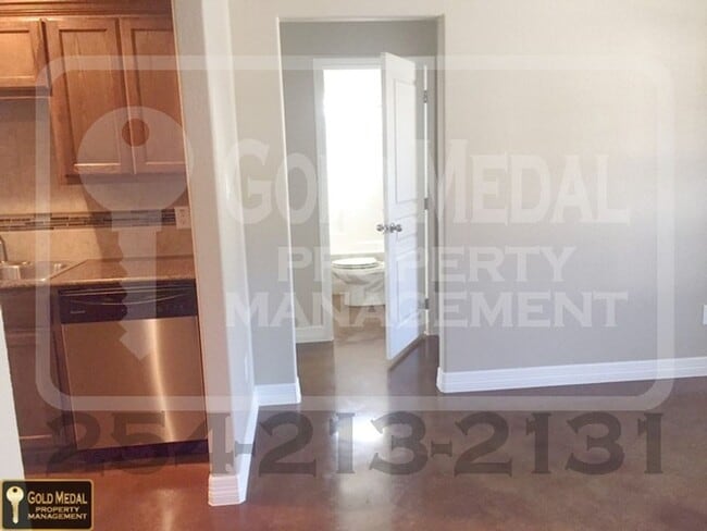 Building Photo - 1017 S 9th St