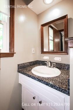 Building Photo - 1835 S Abbey Cir