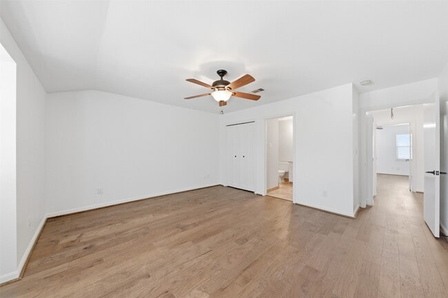 Building Photo - 8614 Oakford Dr