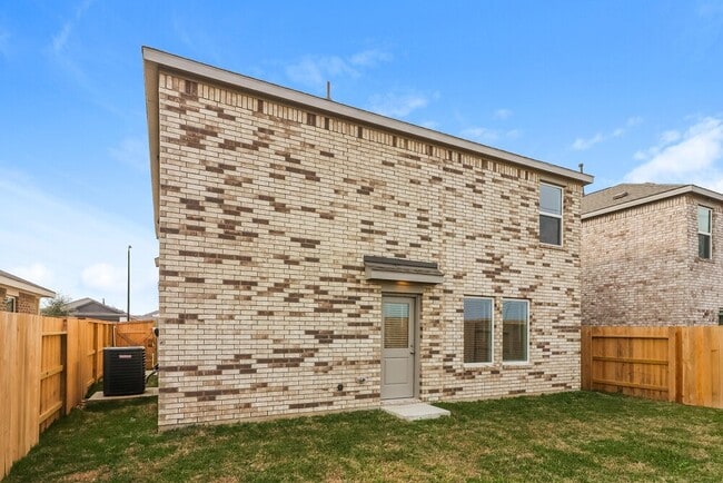 Building Photo - 16726 Old Wagon Wy