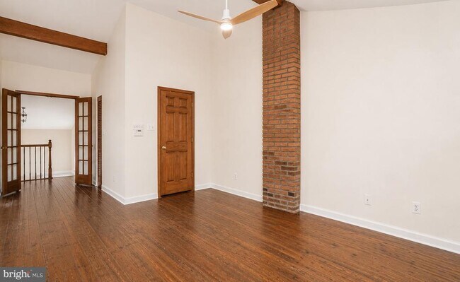 Building Photo - 115 E West St