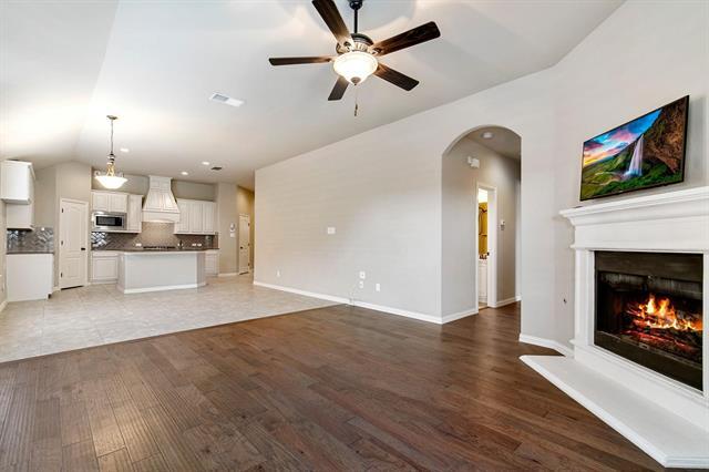 Building Photo - 7512 Guadalupe Way