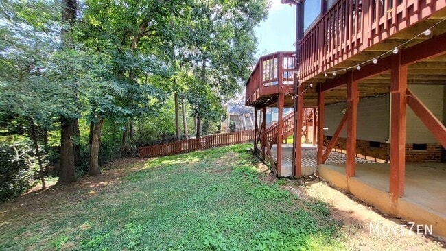 Building Photo - 203 Rose Valley Woods Dr