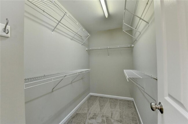 Building Photo - 4021 Edgecomb Dr