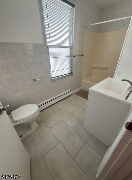 Building Photo - 194 Jerome Pl