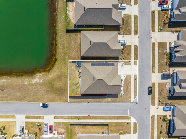 Building Photo - 317 Highbrook Rd