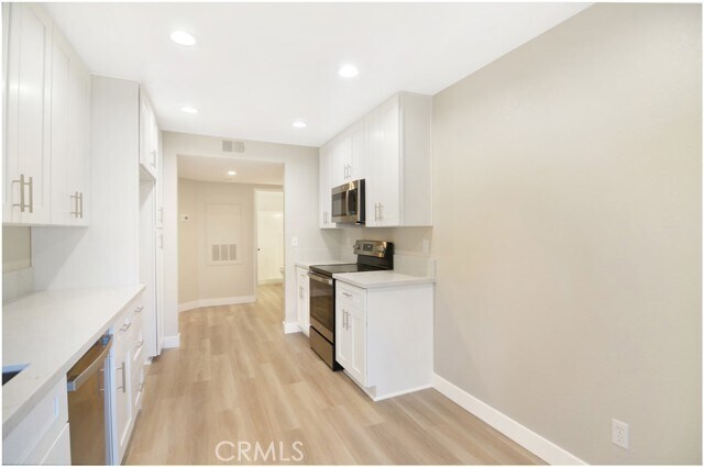 Building Photo - 64 Corniche Dr