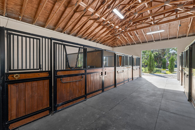 Building Photo - 15161 Collecting Canal Rd