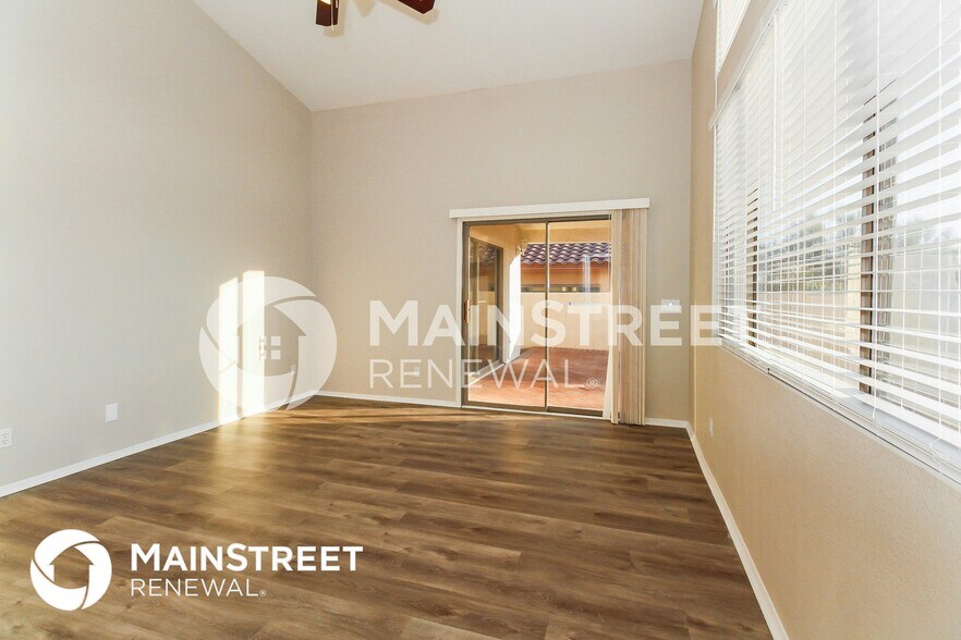 Building Photo - 11151 N Desert Flower Dr