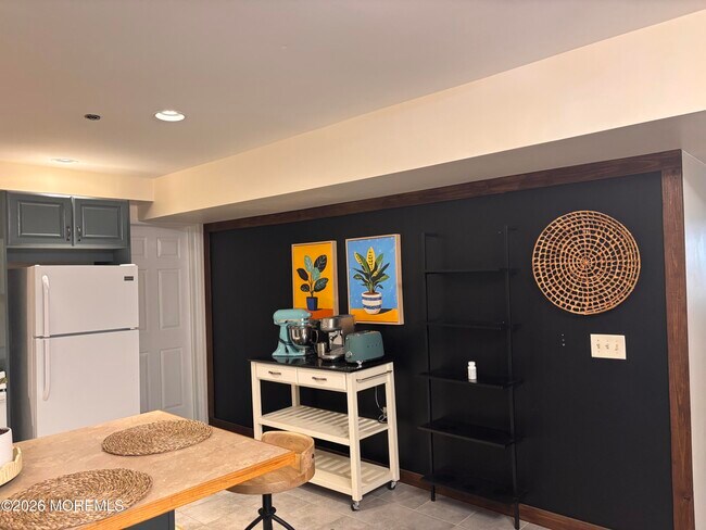 Building Photo - 17 Seaview Ave