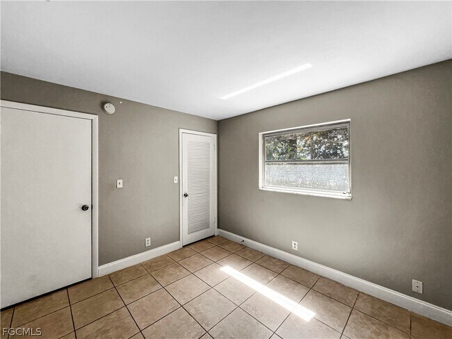 Building Photo - 7300 Barragan Rd