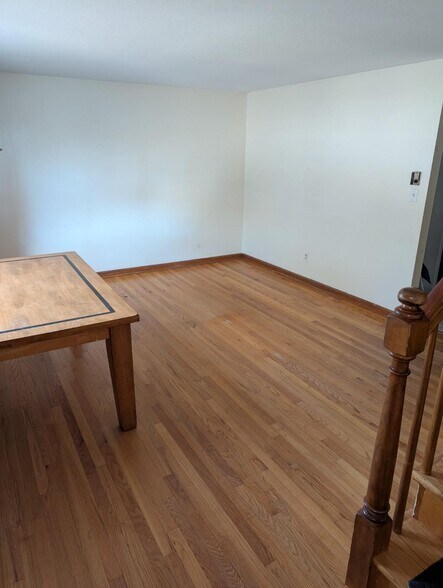 Building Photo - 83 Shawn Dr