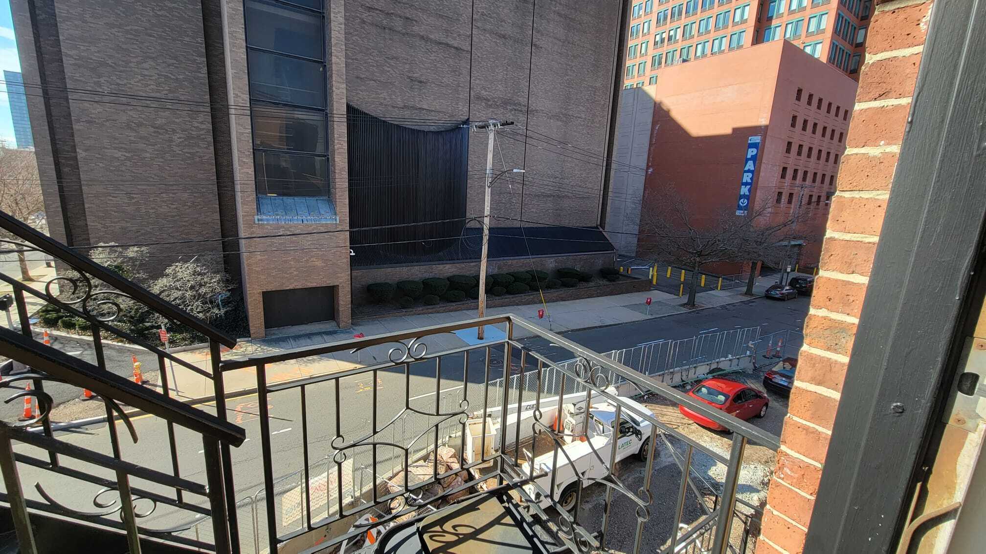 Building Photo - 338 Orange St