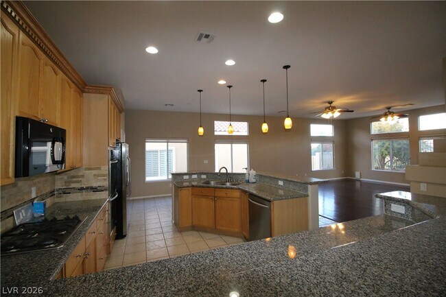 Building Photo - 1520 Vía Cassia