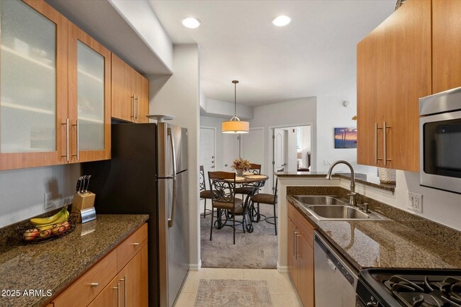 Building Photo - 6900 E Princess Dr