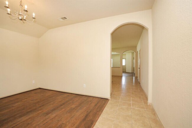 Building Photo - 20427 Shiloh Mist Ln
