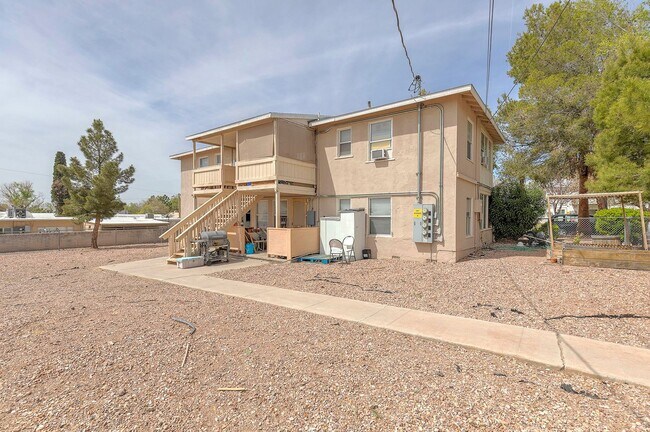 Building Photo - 619 A Ave