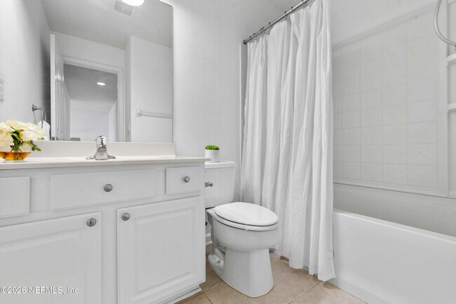 Building Photo - 3897 Lionheart Dr
