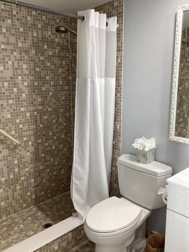 Building Photo - 3101 S Ocean Blvd