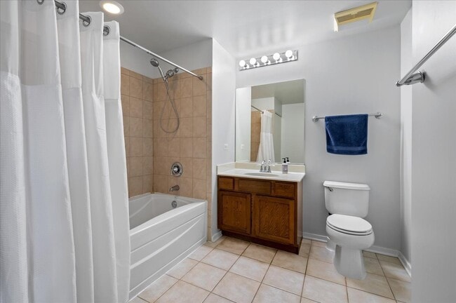 Building Photo - 520 S State St