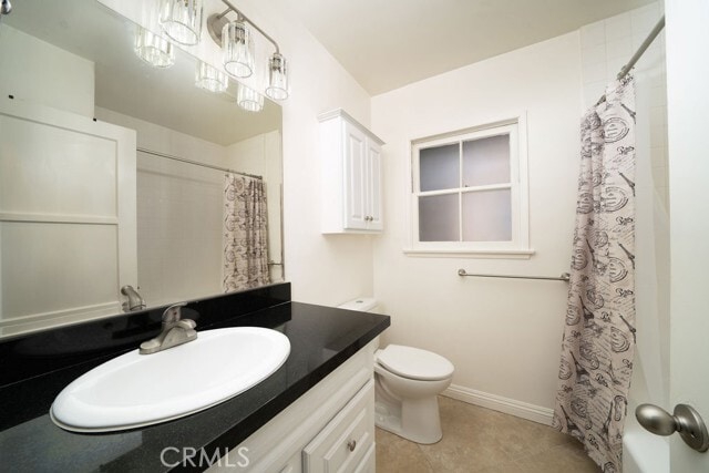 Building Photo - 2542 Vuelta Grande Ave