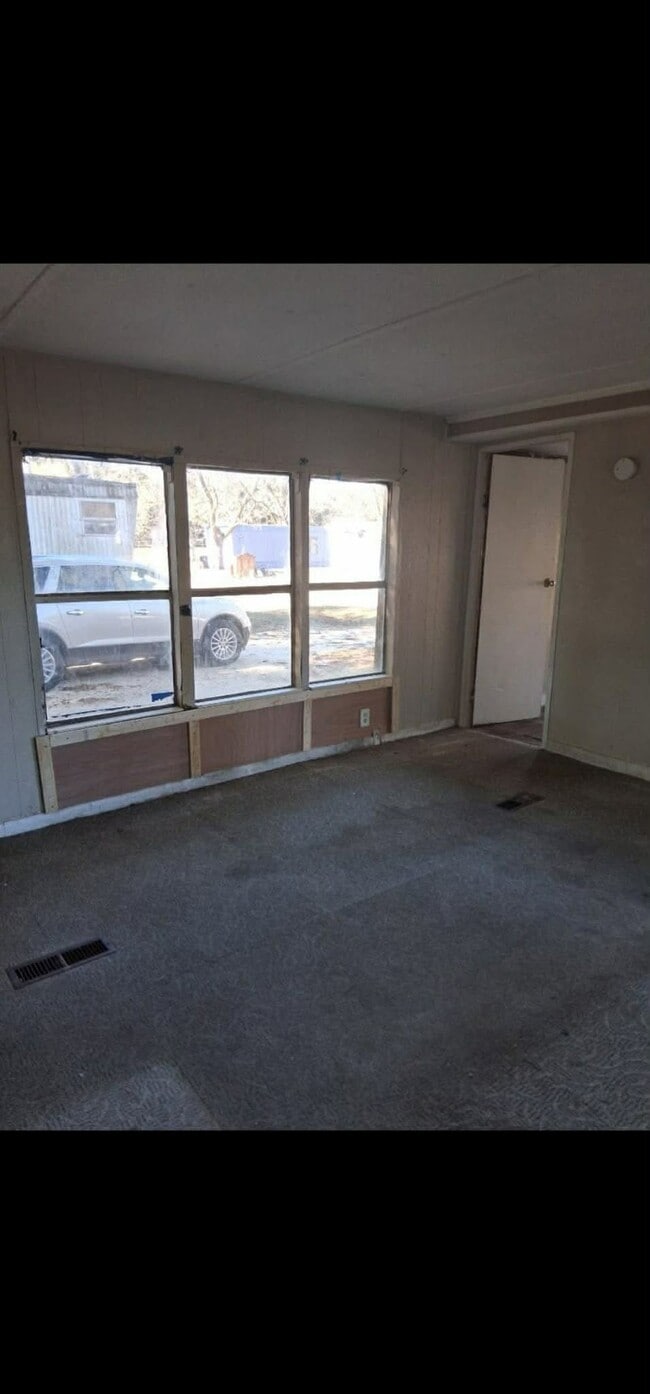 Building Photo - 6023 Crystal Dr