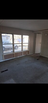 Building Photo - 6023 Crystal Dr